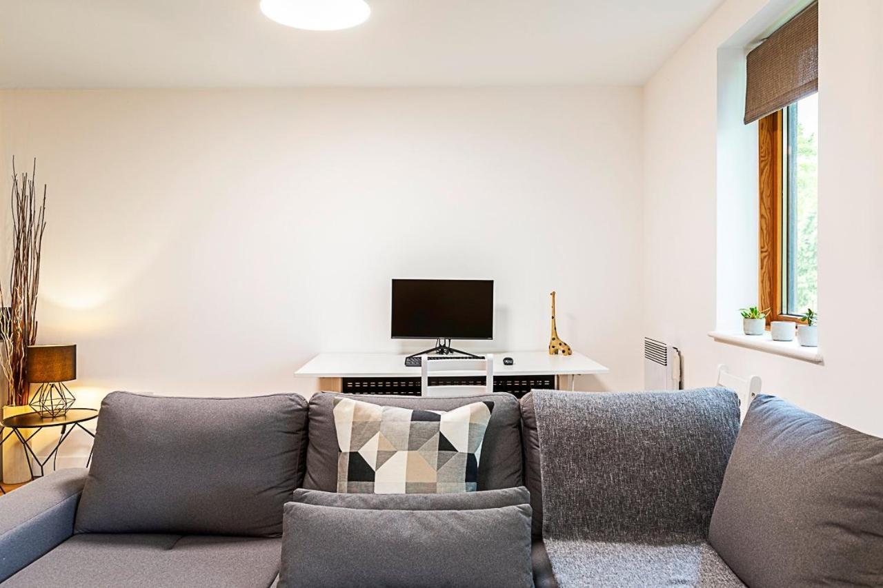 Modern Mile End Flat Near Park *