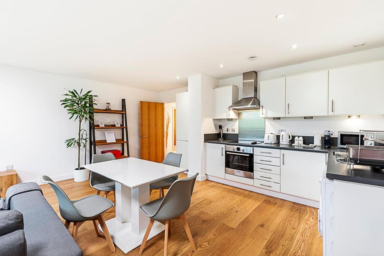 Modern Mile End Flat Near Park *